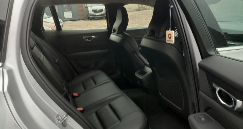 Volvo V60 cena 98277 przebieg: 133000, rok produkcji 2018 z Międzyrzecz małe 742